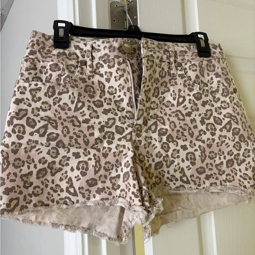 Belk Cream and Brown Leopard Print Jean Shorts